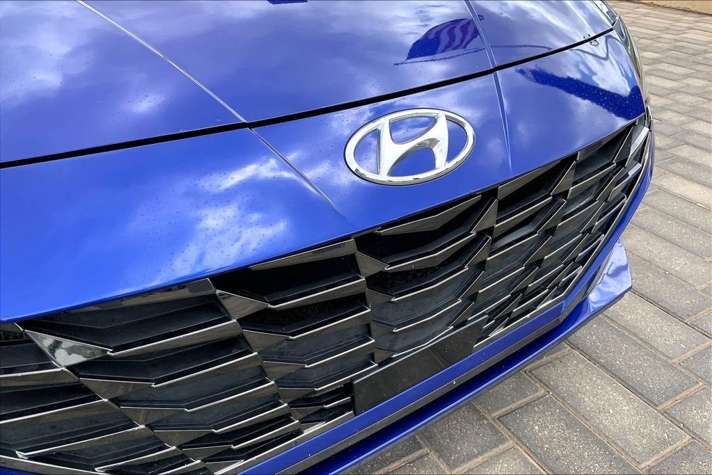 Used 2022 Blue Hyundai Limited image 30
