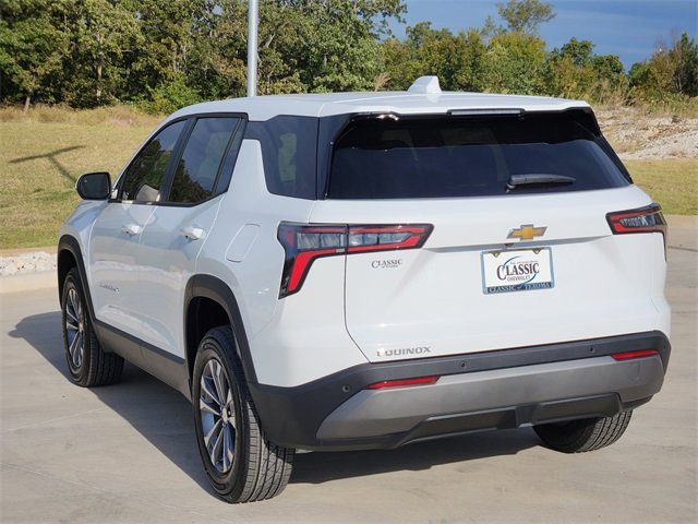 2026 Chevrolet Equinox LT photo 2