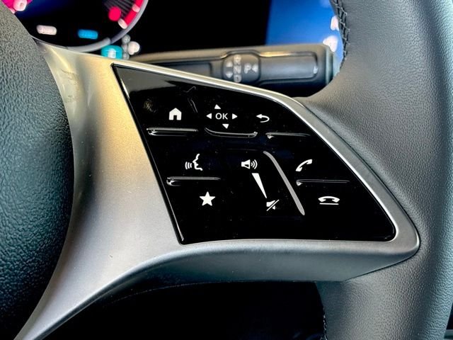 New 2026 Polar White Mercedes-Benz GLB 250 image 20