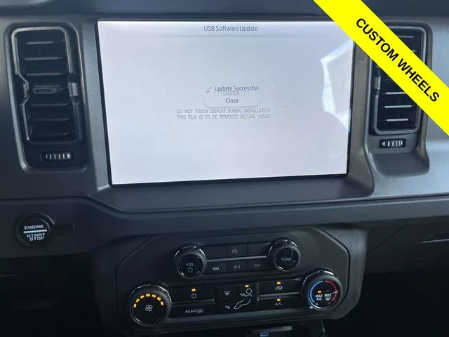 2025 Ford Bronco 4-Door Base - Photo 17