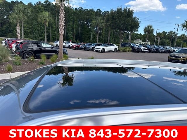 Used 2024 Silver Cadillac Premium Luxury image 9