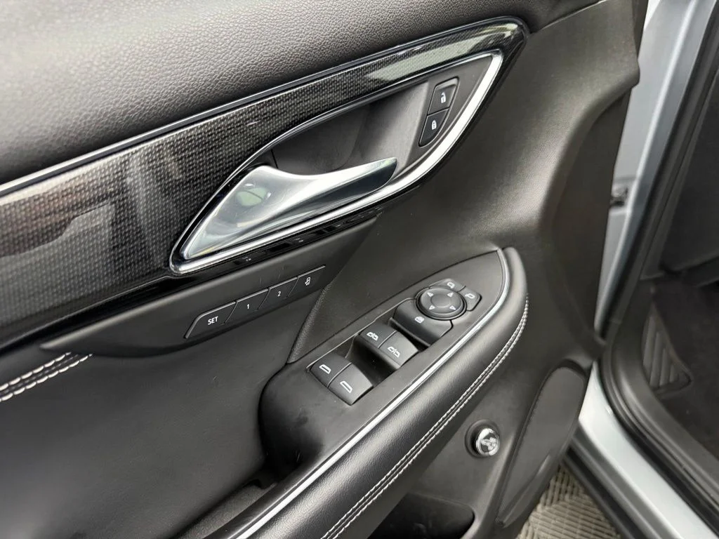 Used 2023 Gray Buick Essence image 21