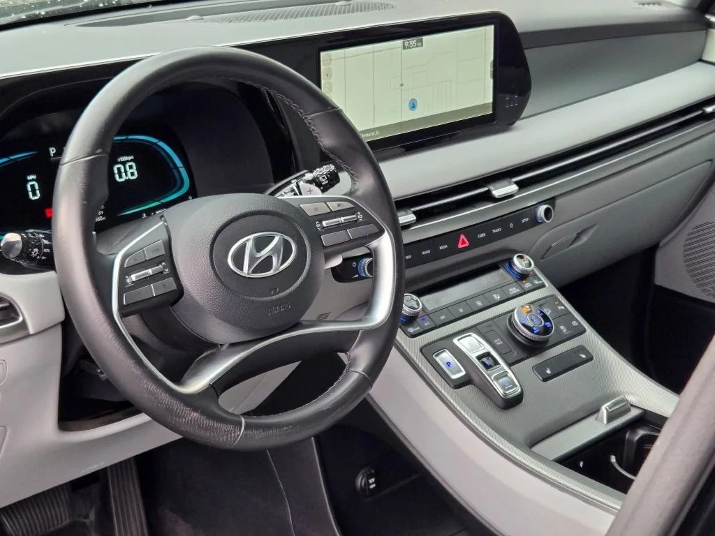 Used 2024 Black Hyundai SEL image 25
