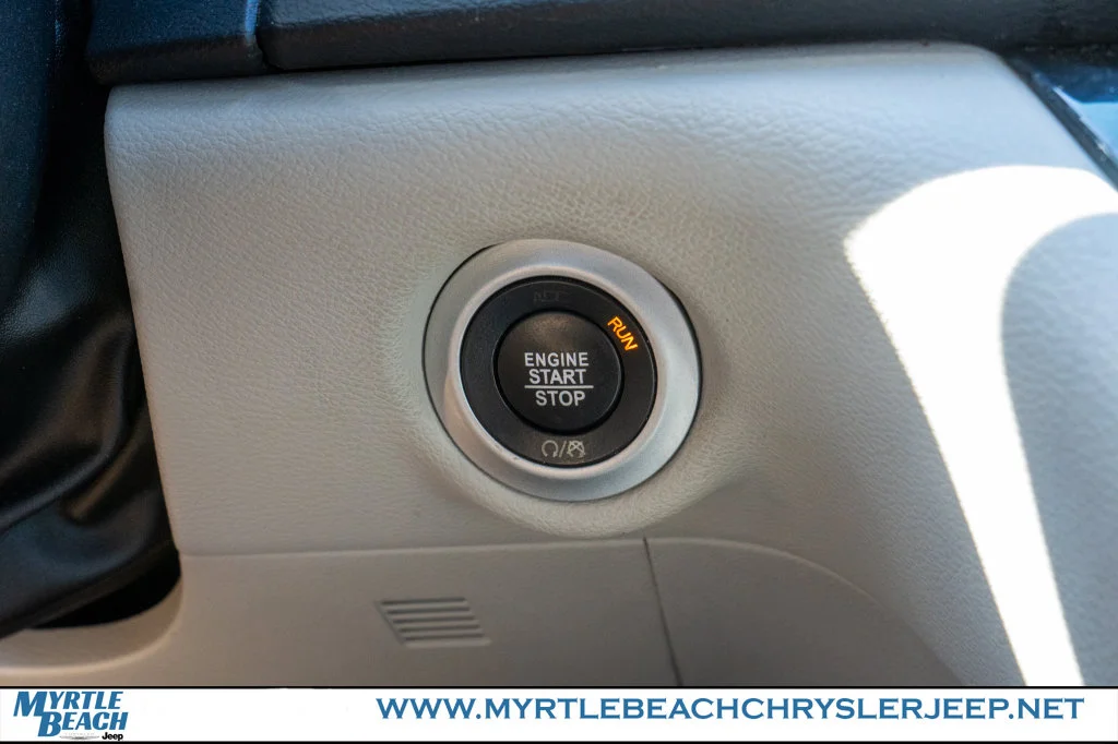 Used 2018 Granite Crystal Metallic Clearcoat Chrysler Touring L Plus image 32