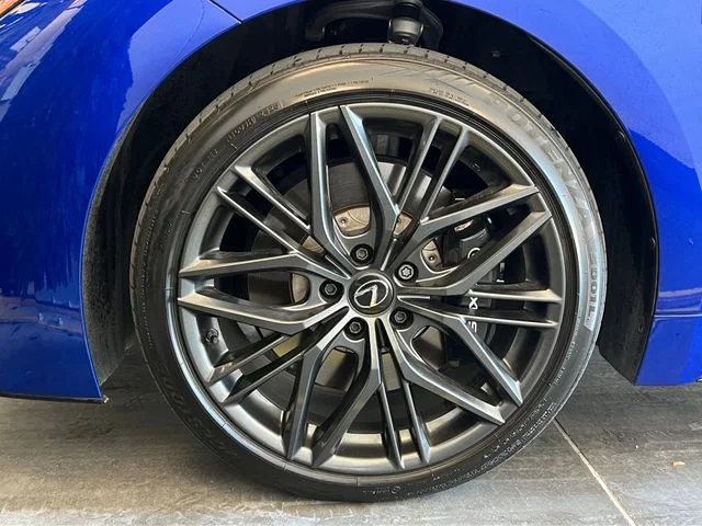 Used 2025 Ultrasonic Blue 2.0 Lexus 500 F SPORT Performance image 9