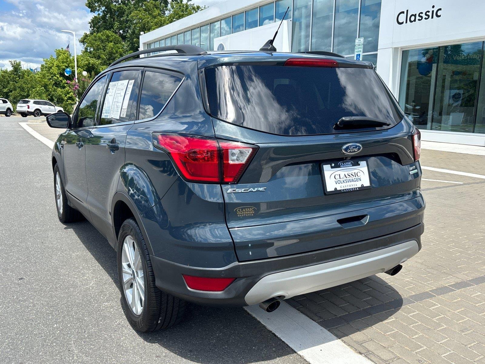Used 2019  Ford SEL image 3