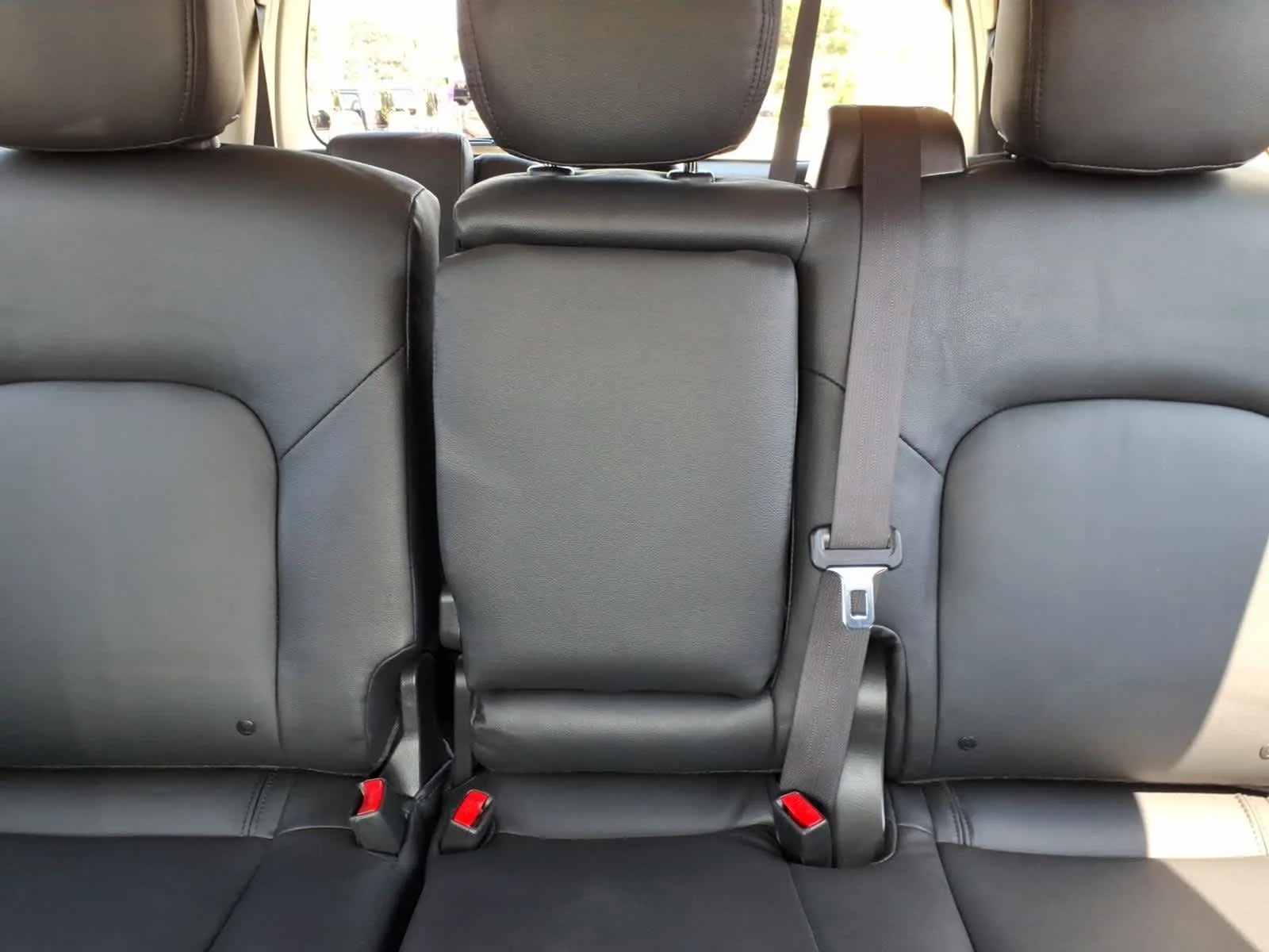 Used 2019 Hermosa Blue Pearl Nissan SV image 19