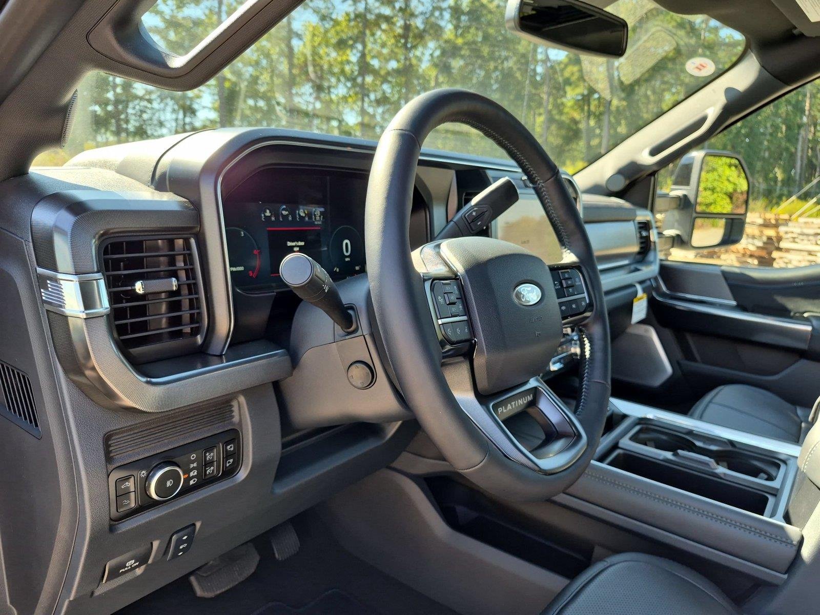 New 2027 Star White Metallic Tri-Coat Ford F-250® Platinum® image 18