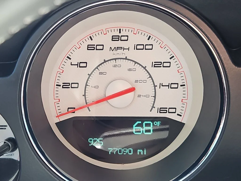 Used 2011 Mineral Gray Metallic Clearcoat Dodge R/T image 16