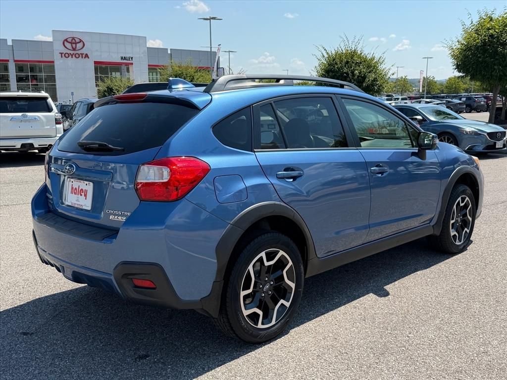 Used 2016 Blue Subaru 2.0i Limited image 4