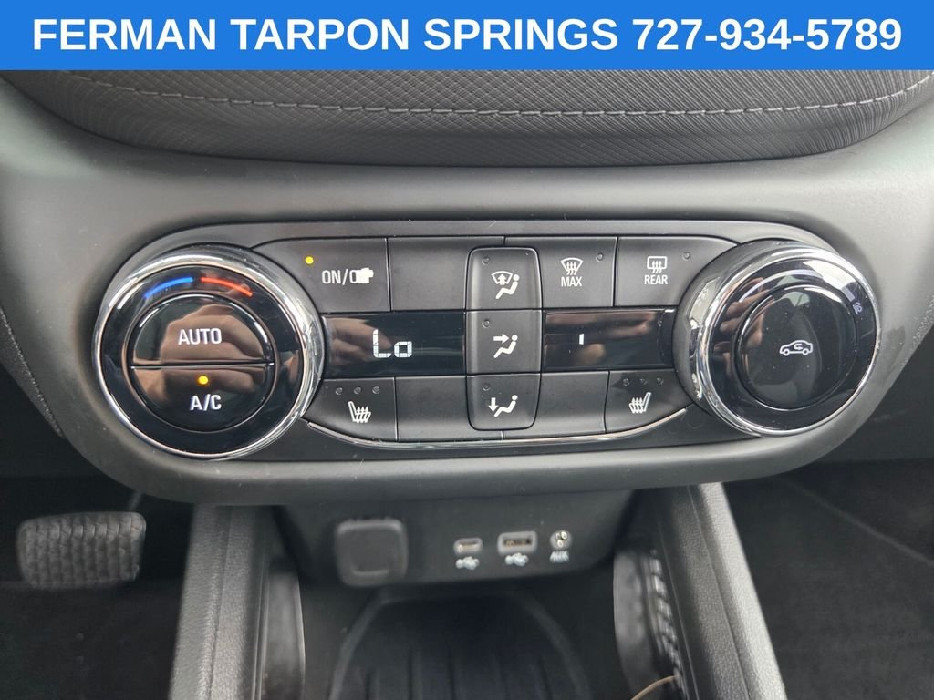Used 2022 White Chevrolet LT image 29