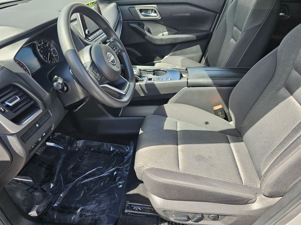Used 2024 Silver Nissan SV image 22
