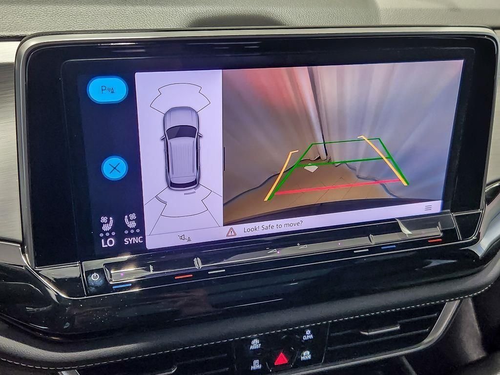 New 2026 Deep Black Pearl Volkswagen SE w/Technology image 15