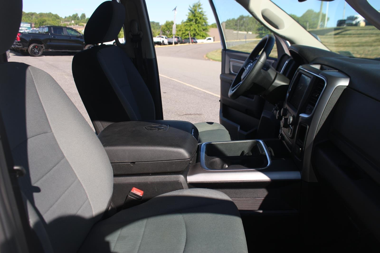 Used 2023 White Ram SLT image 32