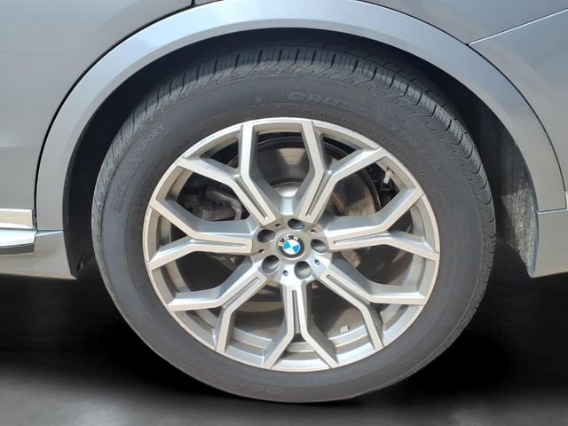 Used 2025  BMW xDrive40i image 31