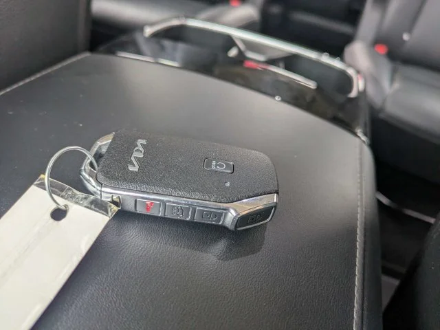 Used 2022 Black Kia EX image 32
