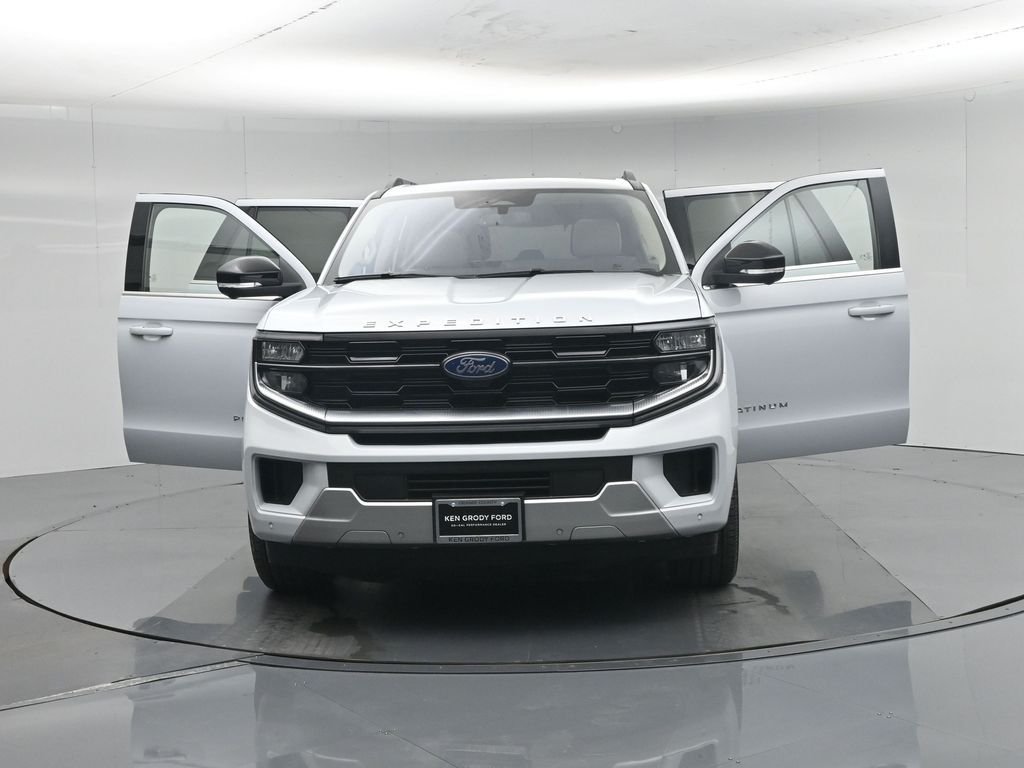 Used 2025 Silver Ford Platinum image 39