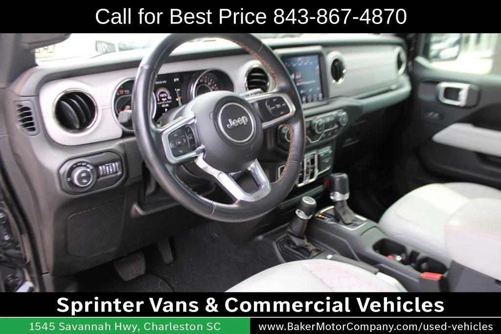 Used 2021 Black Clearcoat Jeep Overland image 3