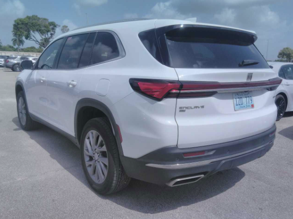 Used 2025 White Buick Preferred image 3