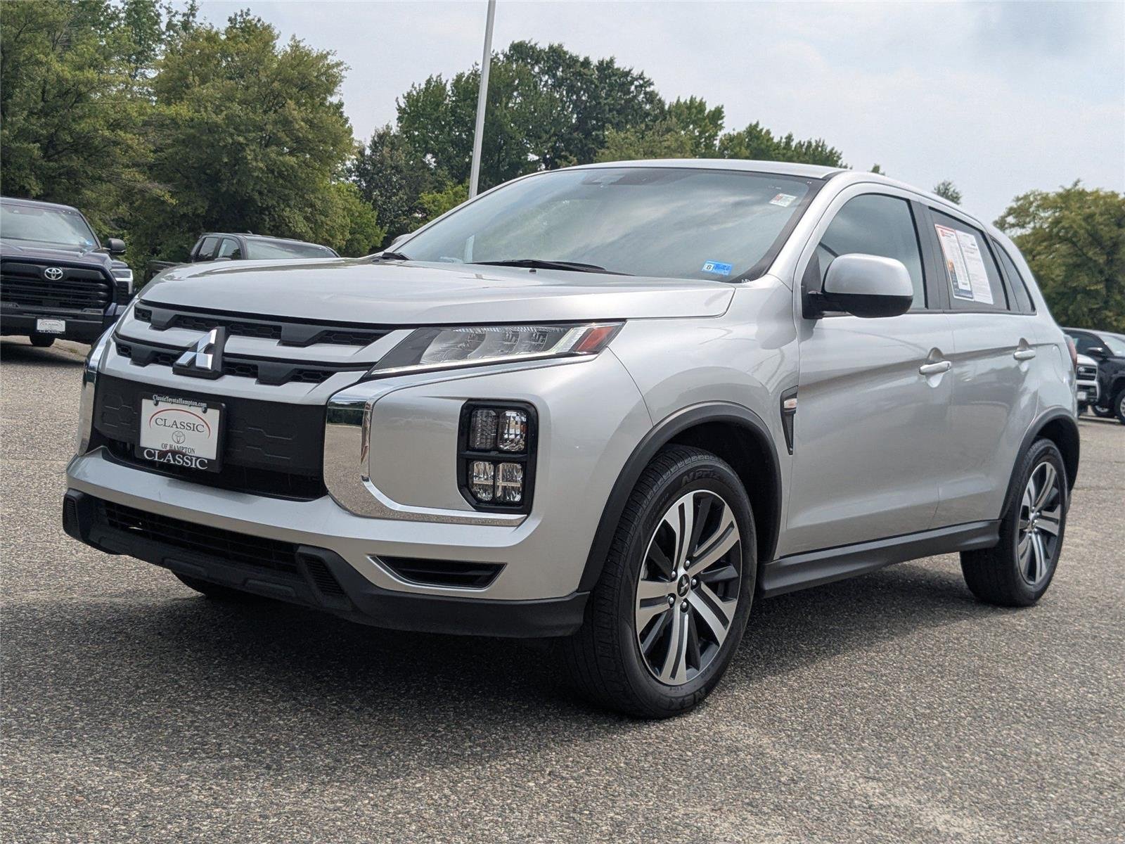 Used 2025  Mitsubishi S image 7