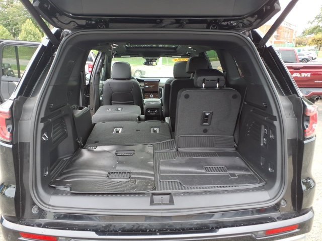 Used 2025 Black GMC Denali image 14
