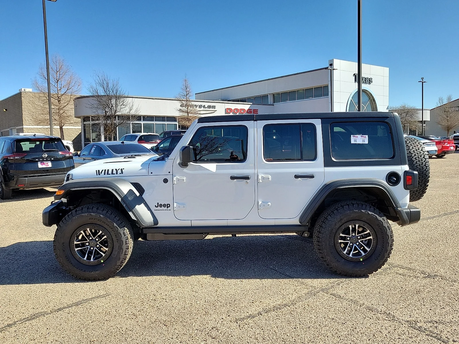 New 2026 PW7 Bright Whit Jeep 4-DOOR WILLYS image 2