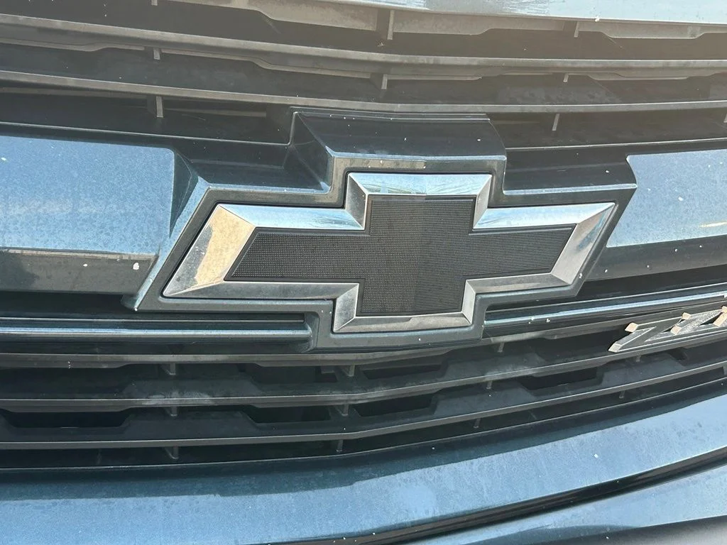 Used 2018 Graphite Metallic Chevrolet LT image 19