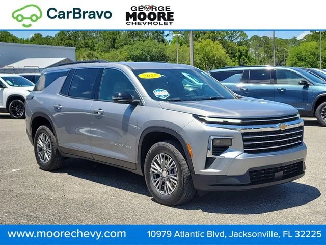 2025 Chevrolet Traverse FWD LT's photo