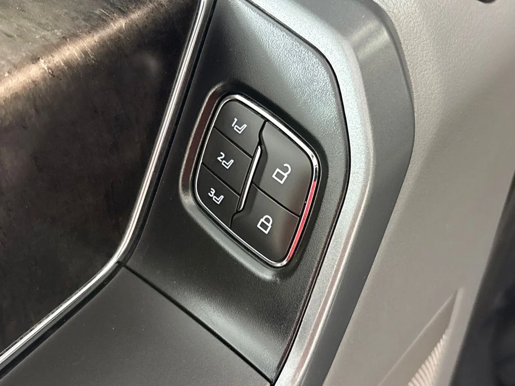 Used 2021 Black Ford Lariat image 28