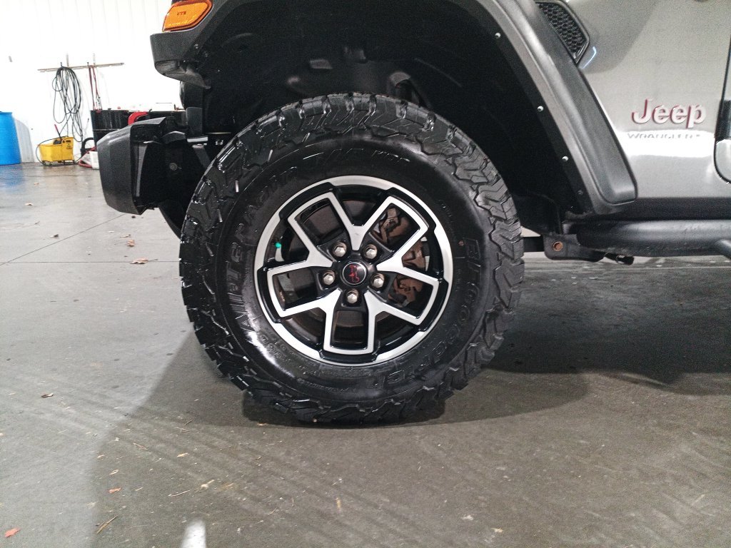Used 2024 Gray Jeep Rubicon image 12