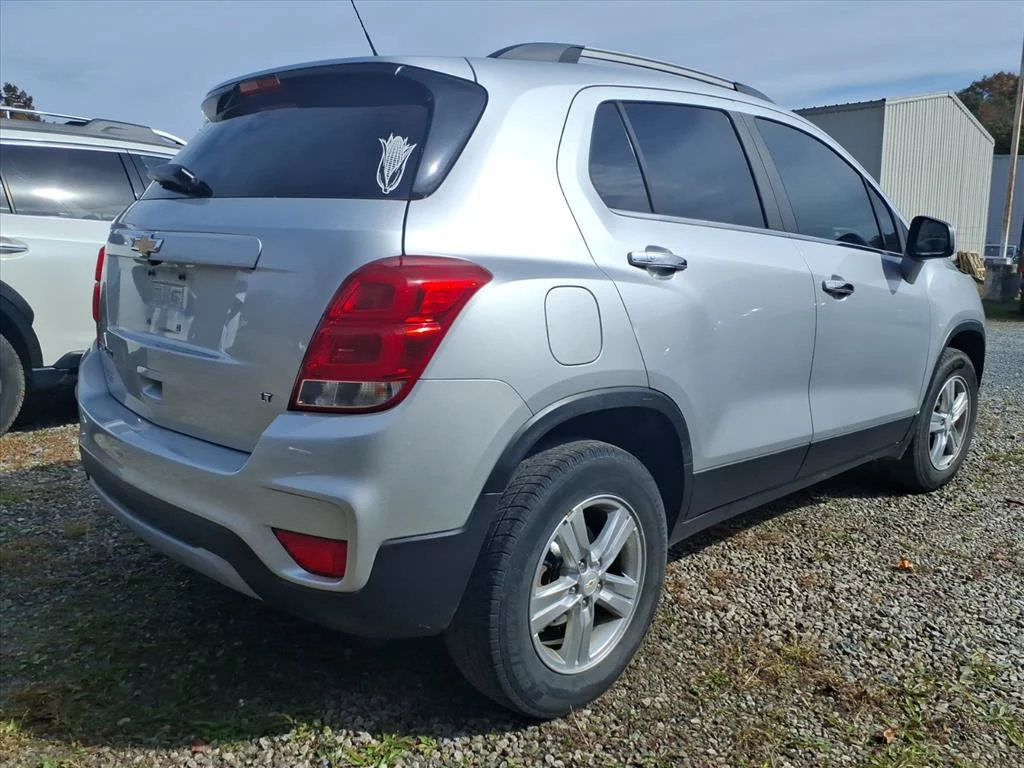 Used 2018 Silver Chevrolet LT image 4
