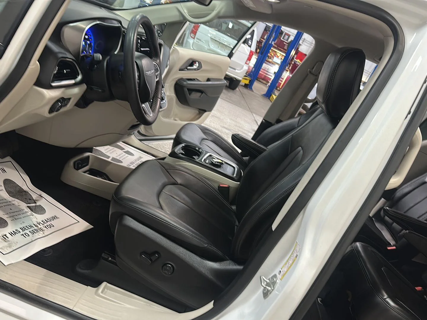 Used 2024 Bright White Clearcoat Chrysler Touring L image 15