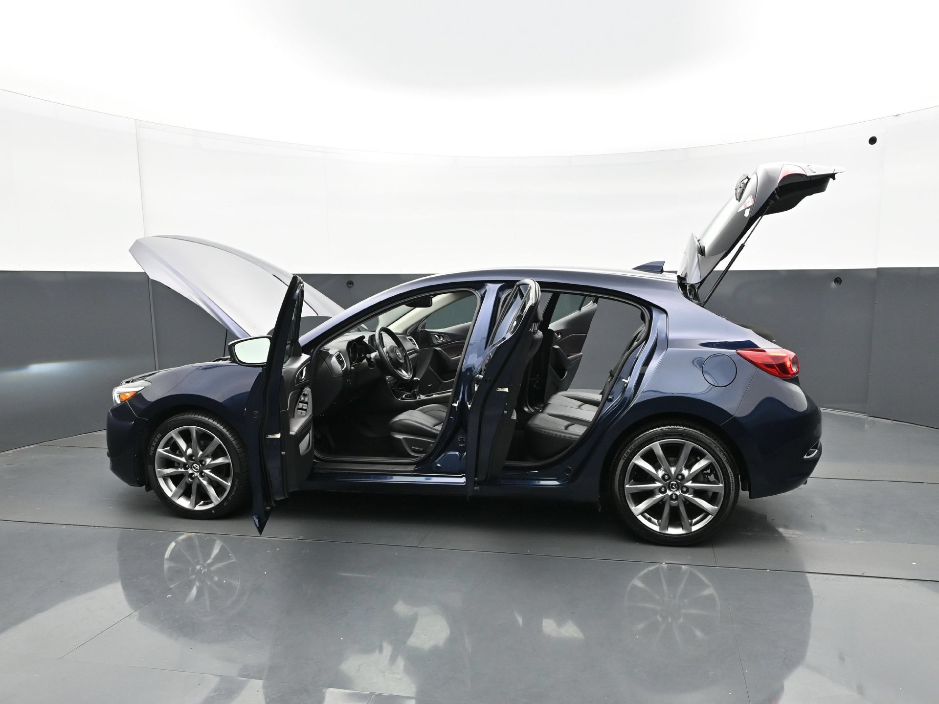 Used 2018 Deep Crystal Blue Mica Mazda Grand Touring image 36