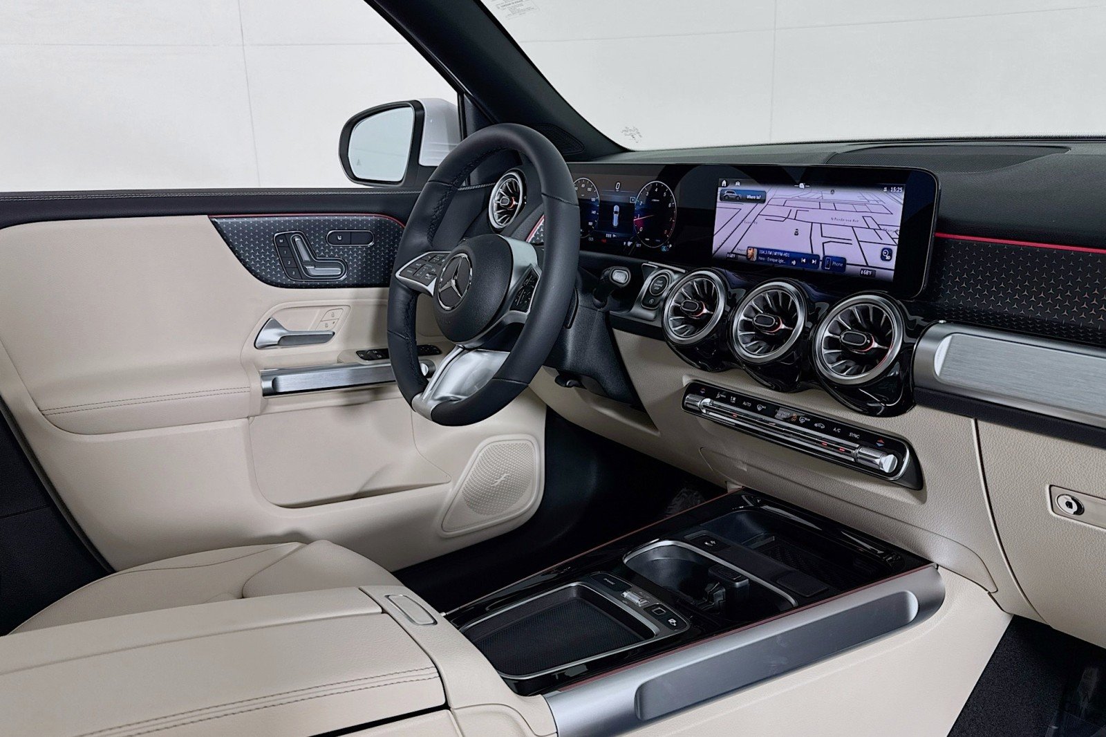 New 2026 Polar White Mercedes-Benz GLB 250 SUV image 15