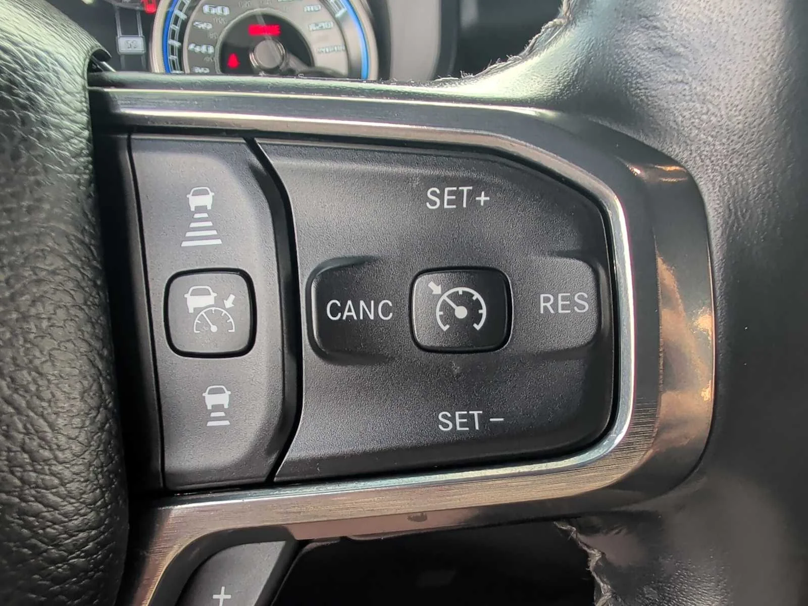 Used 2020 Billet Silver Metallic Clearcoat Ram Limited image 24