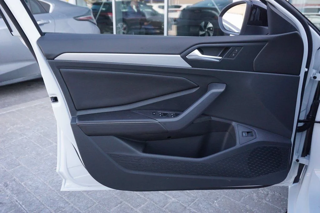 New 2026 White Volkswagen 1.5T Sport image 21