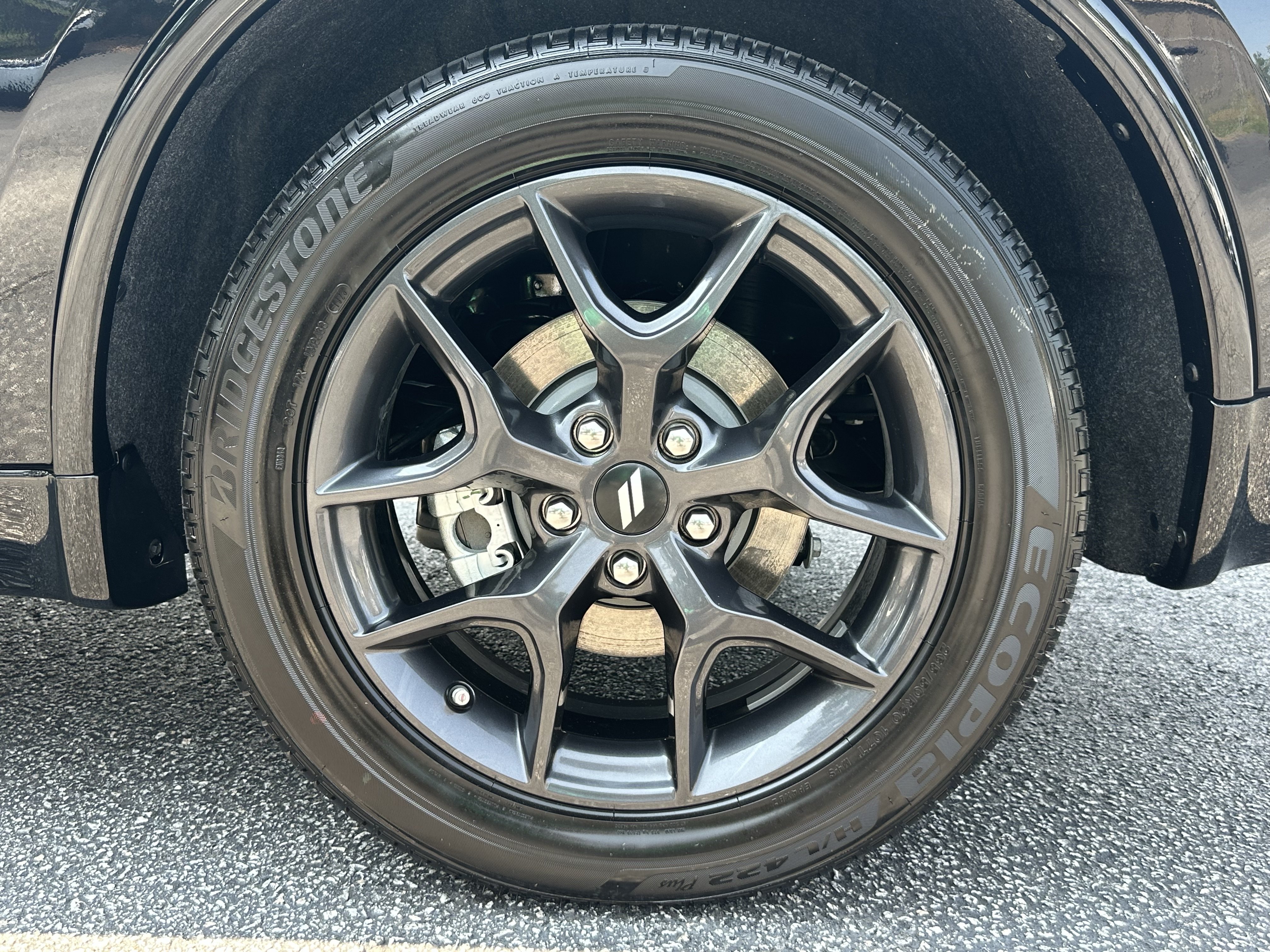 New 2026 Diamond Black Clear-Coat Exterior Paint Dodge GT Plus HEMI V8 image 17