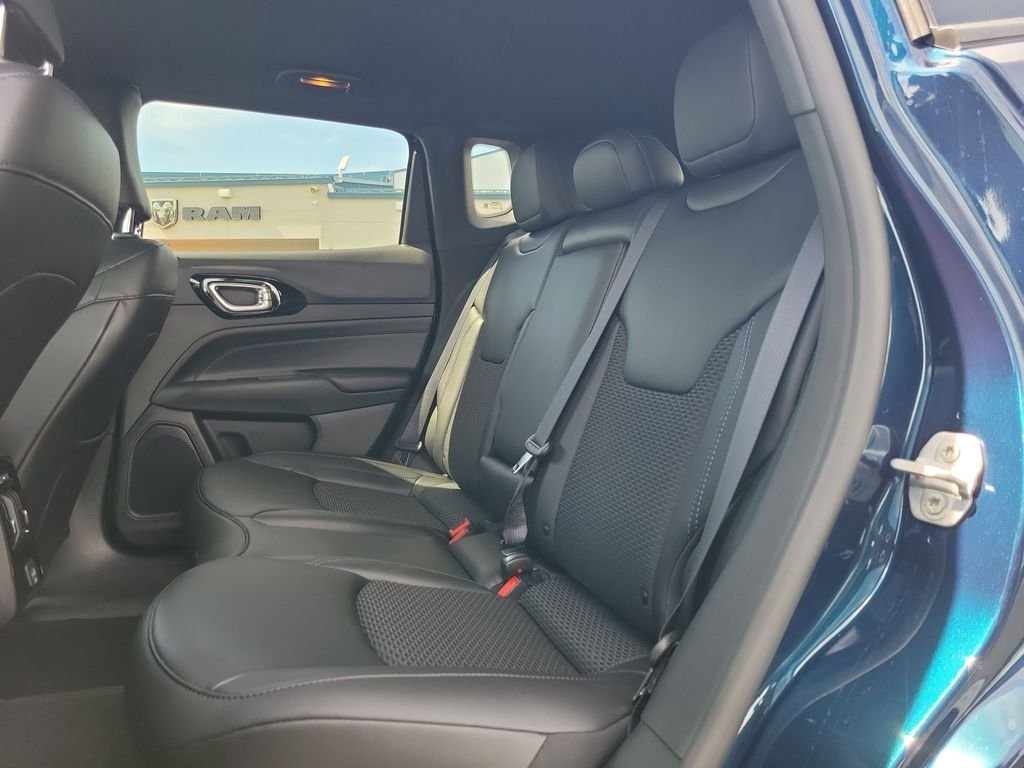 New 2026 Fathom Blue Pearl Coat Jeep Latitude image 9