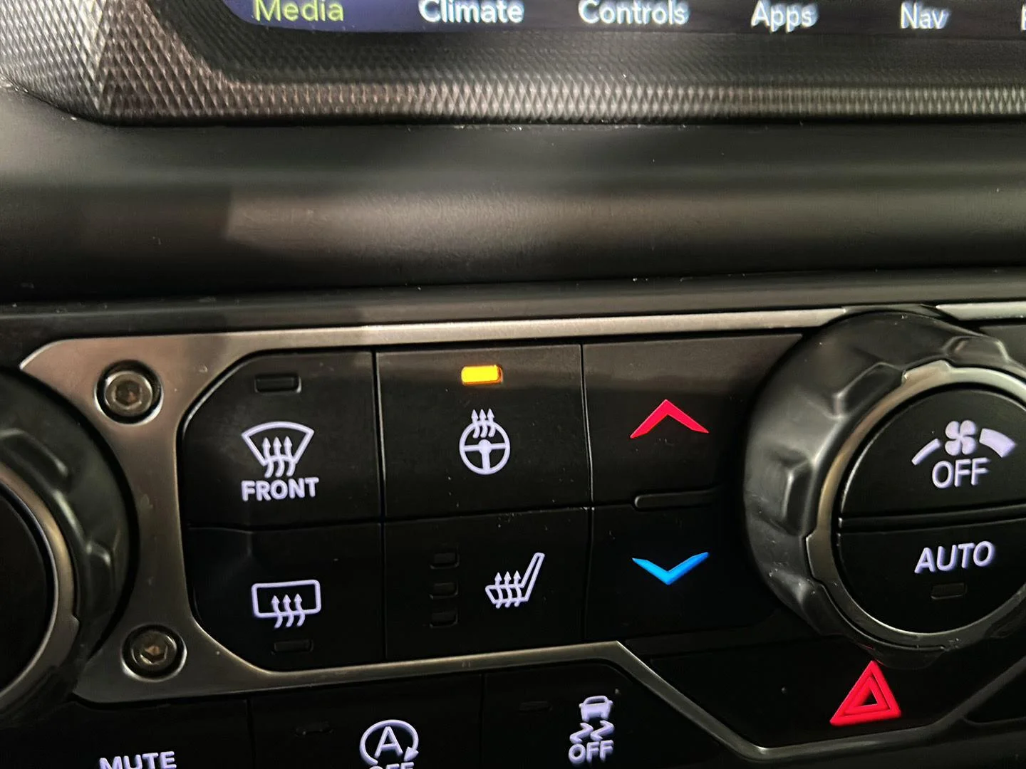 Used 2021 Granite Crystal Metallic Clearcoat Jeep Sport S image 25