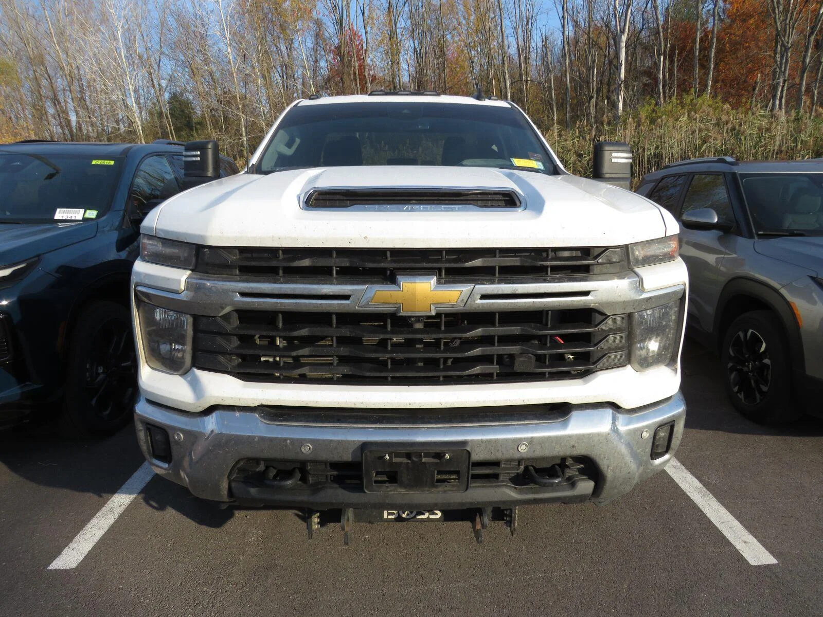 Used 2025  CHEVROLET TRUCK  image 4