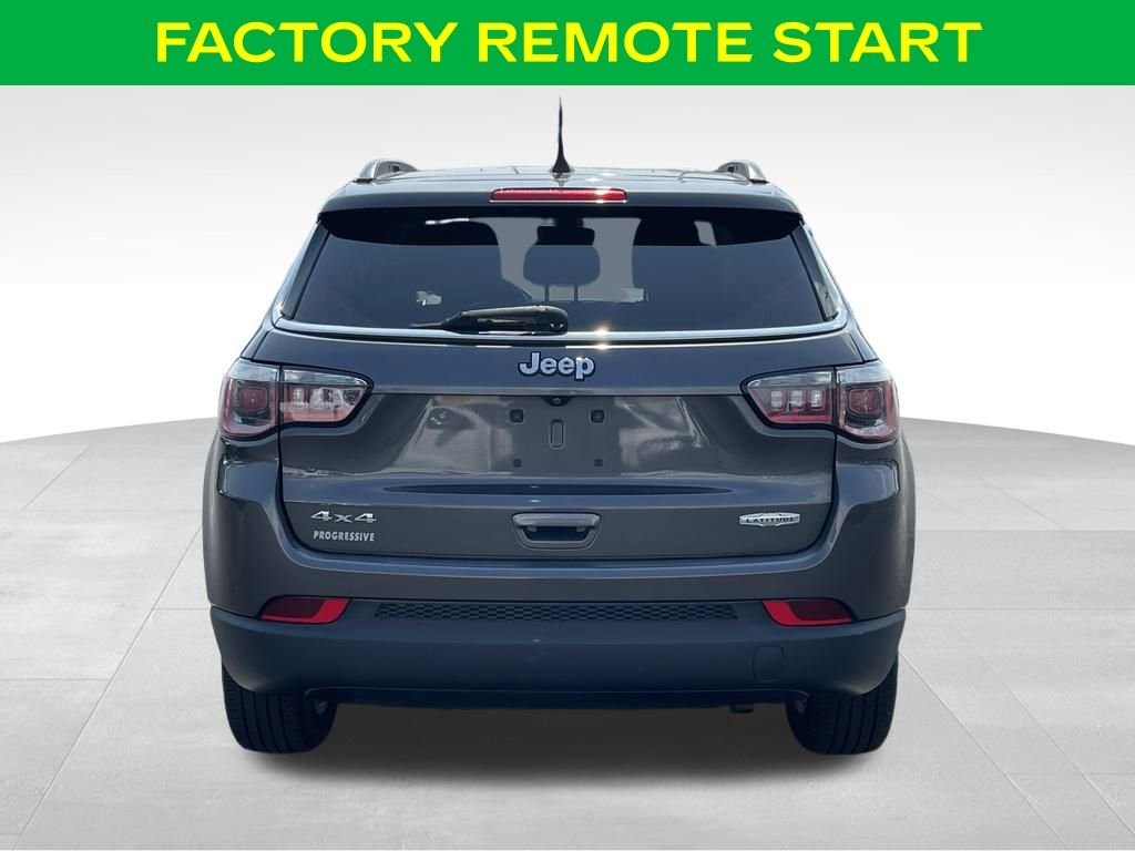 Used 2020 Granite Crystal Metallic Clearcoat Jeep Latitude image 7