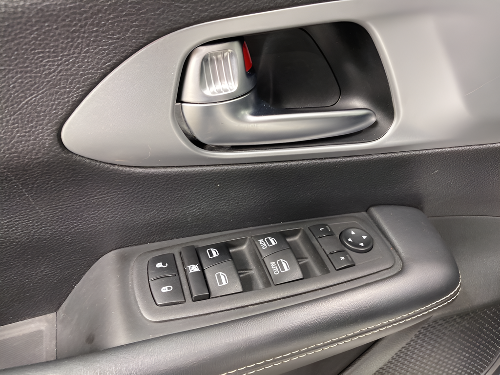 Used 2023 Bright White Clearcoat Chrysler Touring image 19
