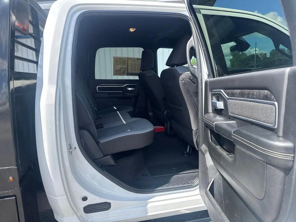 Used 2024 White Ram Big Horn image 25