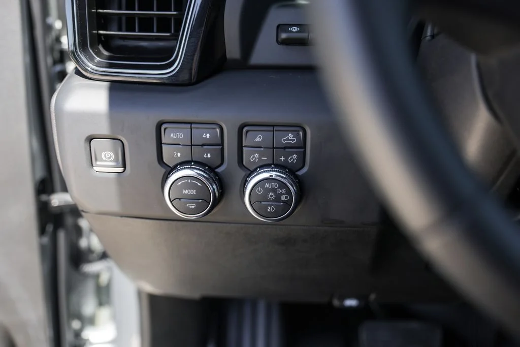 Used 2024 Silver GMC AT4 image 18