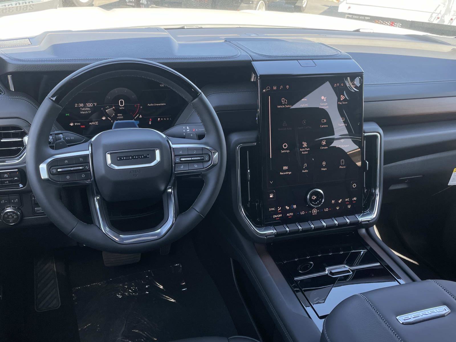 2026 GMC Yukon Denali - Photo 9