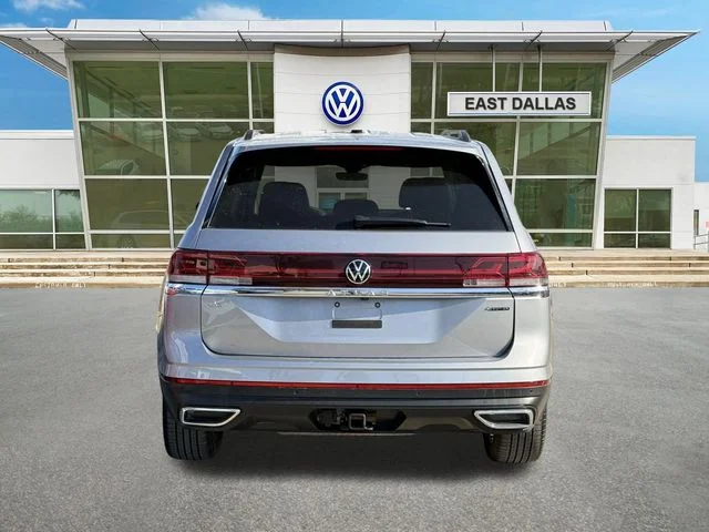 Certified Used 2025 Silver Volkswagen 2.0T SE w/Technology image 4
