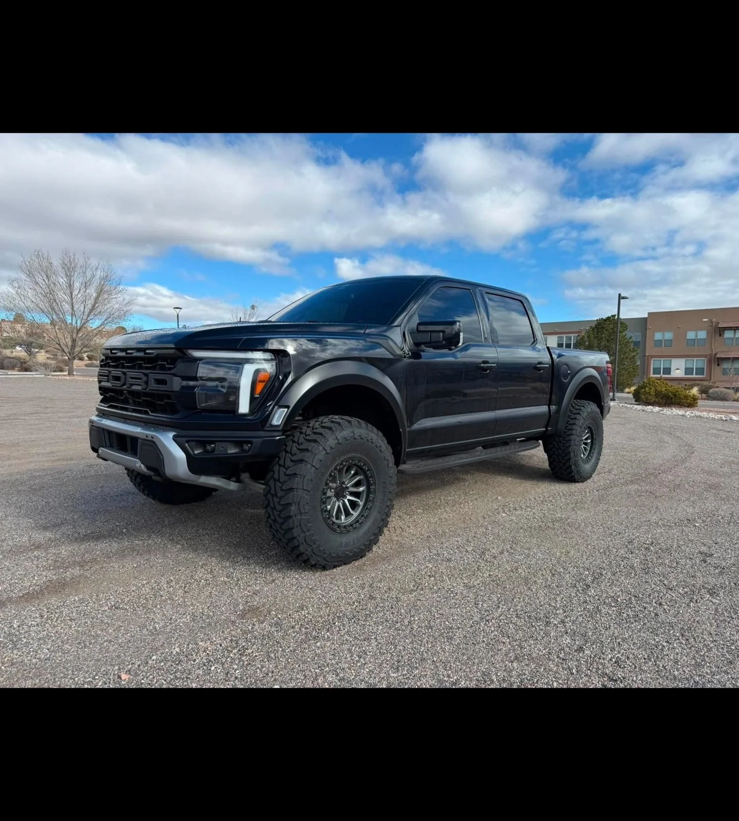2024 Ford F-150 Raptor 4x4 SuperCrew 5-1/2 Box's photo