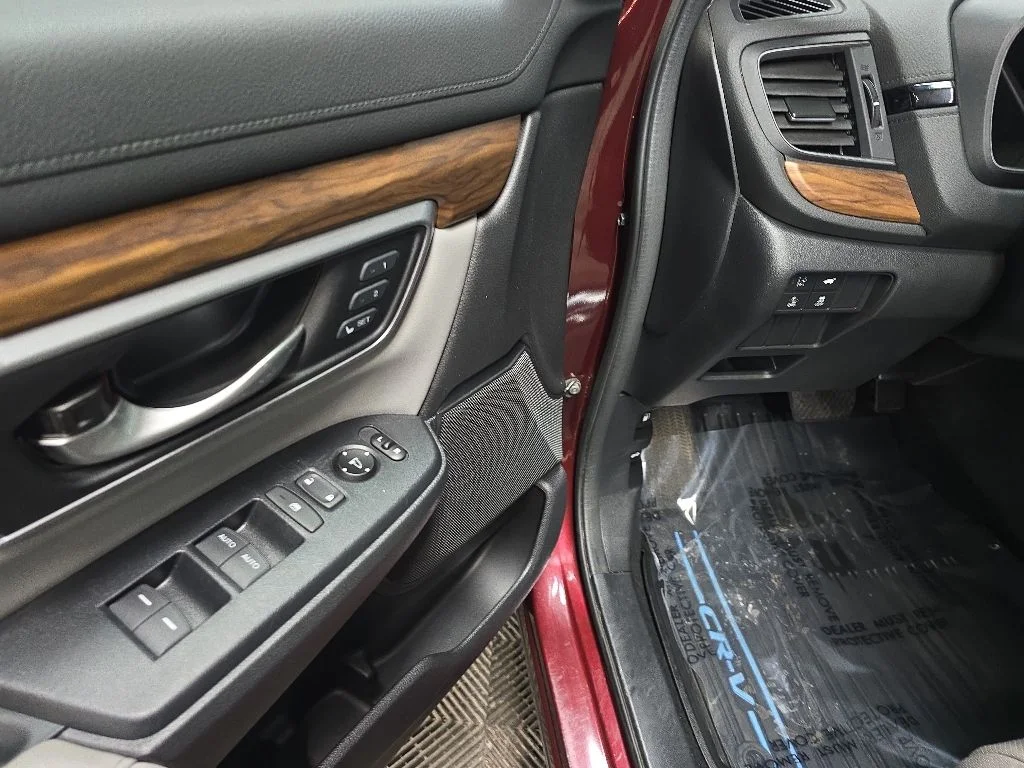 Used 2018 Red Honda Touring image 28