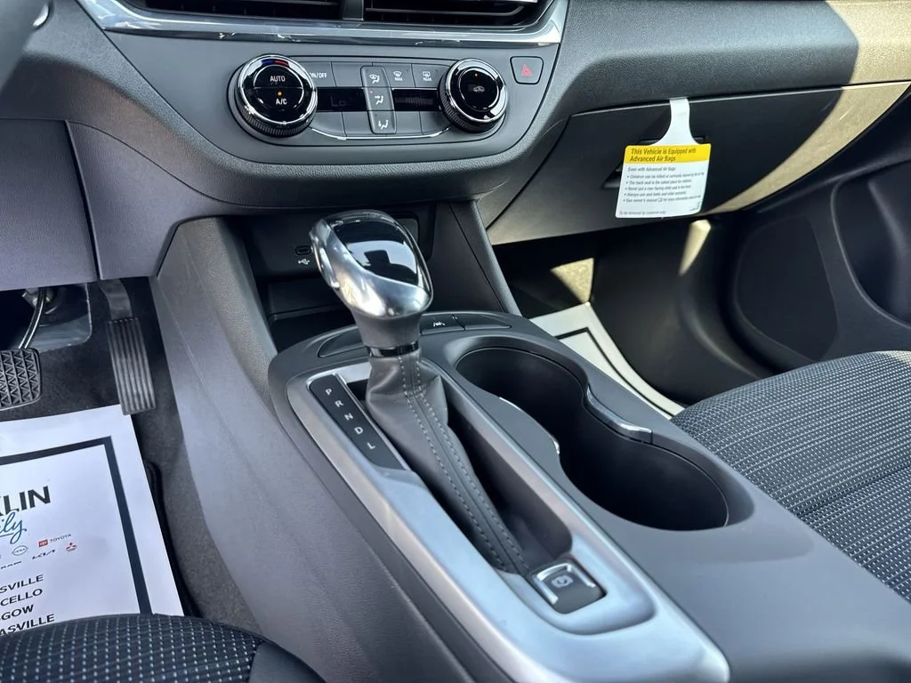 New 2026 Summit White Buick Preferred image 20