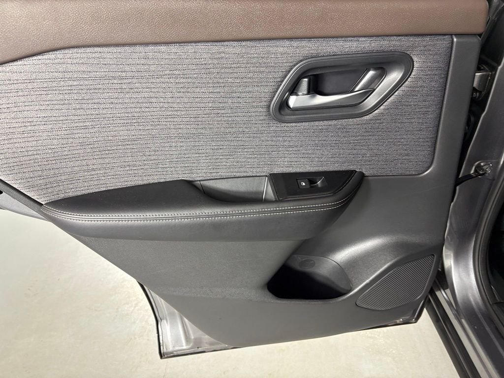 Used 2023 Gray Nissan SV image 33
